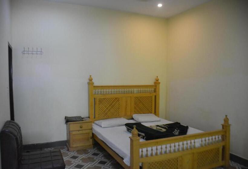 Balakot Views Hotel By Lmc