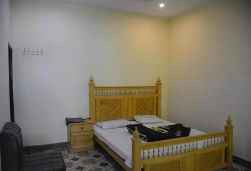 Balakot Views Hotel By Lmc