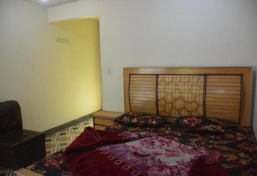 Balakot Views Hotel By Lmc