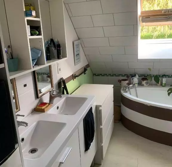 Aamiaismajoitus (B&B) Maison La Suze