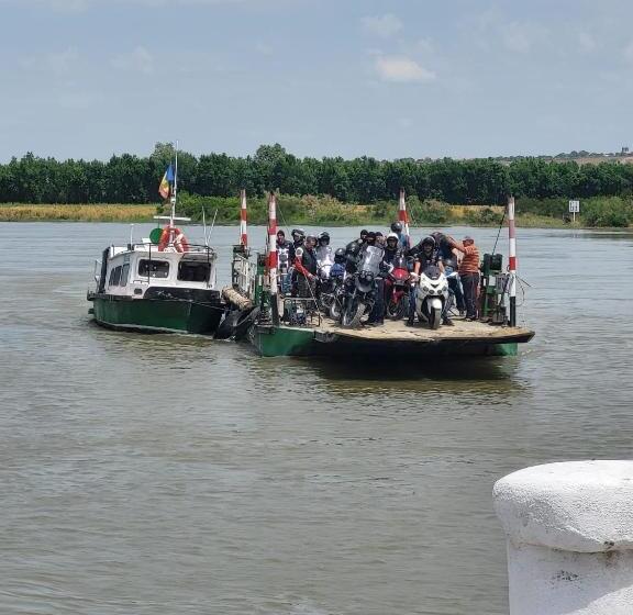 Bed and Breakfast Pensiunea Pescareasca