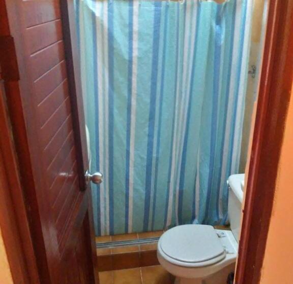 هتل Allan Veintiocho Puntarenas