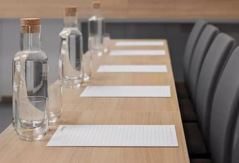 هتل Courtyard By Marriott Biel Bienne