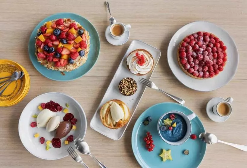 هتل Courtyard By Marriott Biel Bienne