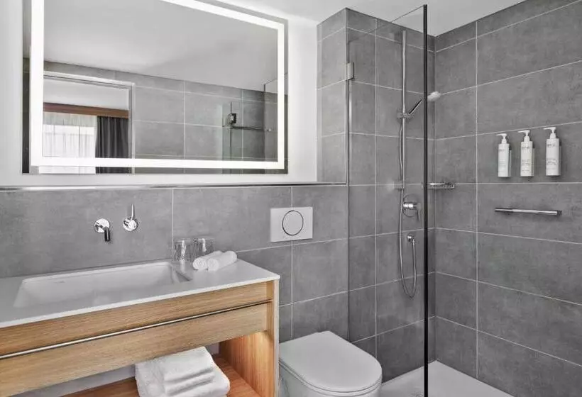 هتل Courtyard By Marriott Biel Bienne