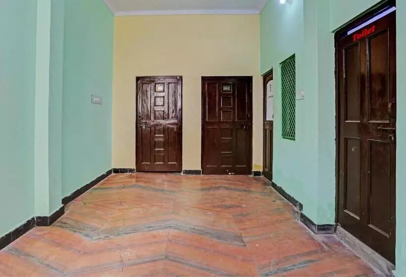 Hotelli Oyo Flagship Ava Palace