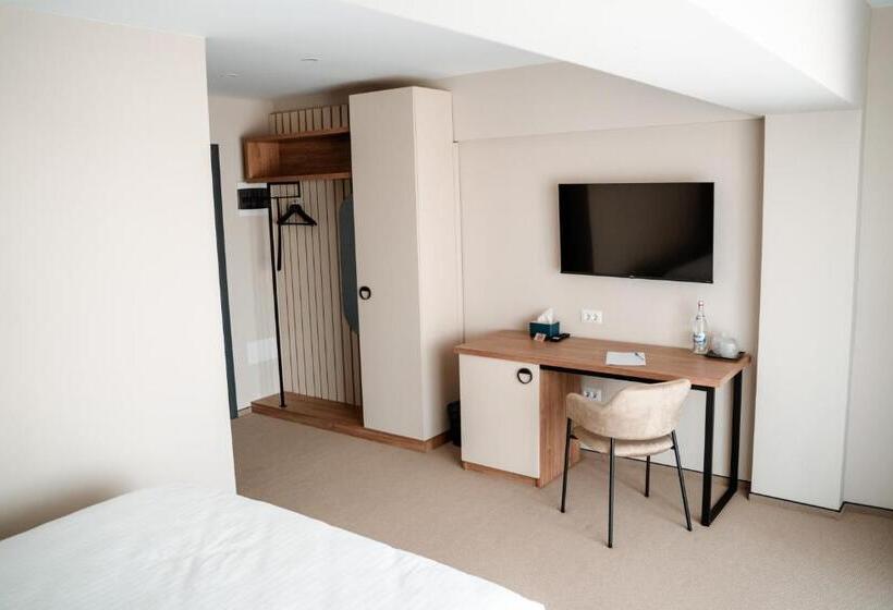 ホテル River Park