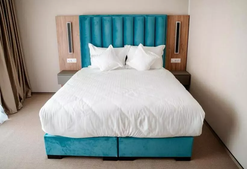 ホテル River Park