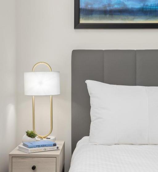 Hotel Steveston Waterfront