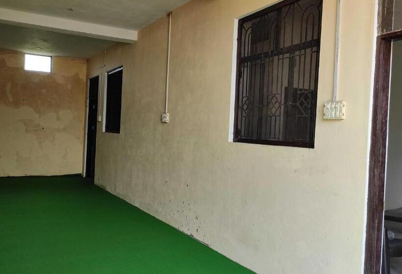 Oyo Hotel New Diamond