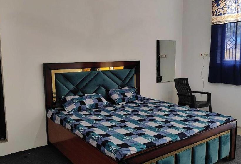 Oyo Hotel New Diamond