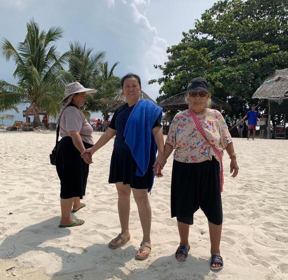 ペンション บ้านตึกเกสเฮ้าส์แอนด์โฮมสเตย์ขนอม