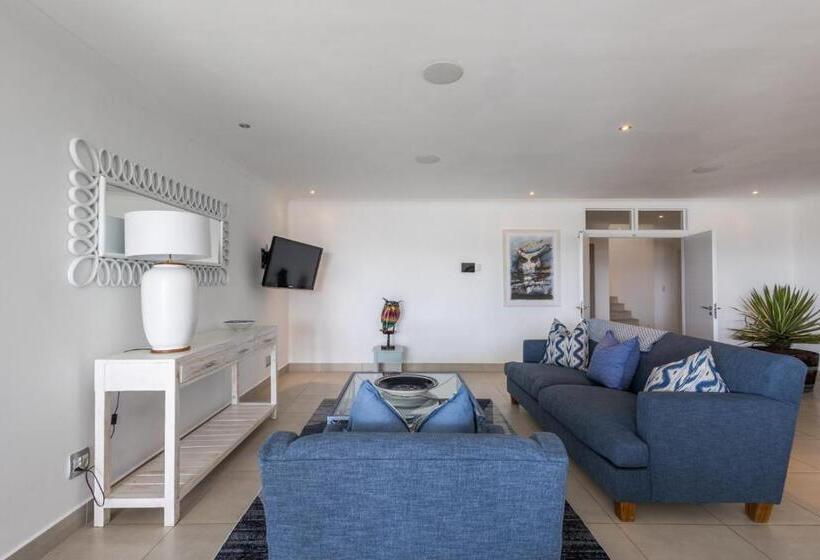 펜션 Keurbooms Lagoon Villa