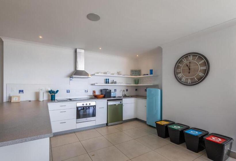 펜션 Keurbooms Lagoon Villa