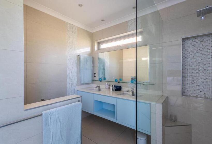 펜션 Keurbooms Lagoon Villa