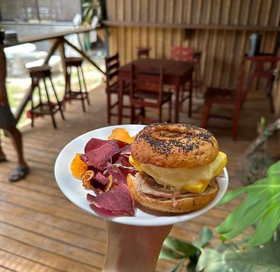 膳宿费 Passiflora Backpackers Samara