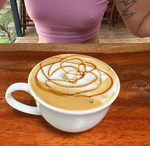 膳宿费 Passiflora Backpackers Samara