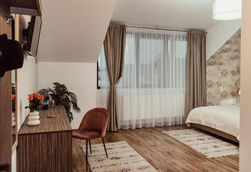 펜션 Poiana Verde Garden House