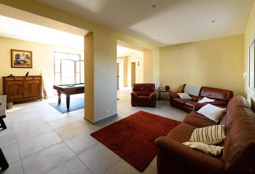 펜션 Room In A Farmhouse Private Bathroom By Feelluxuryholidays