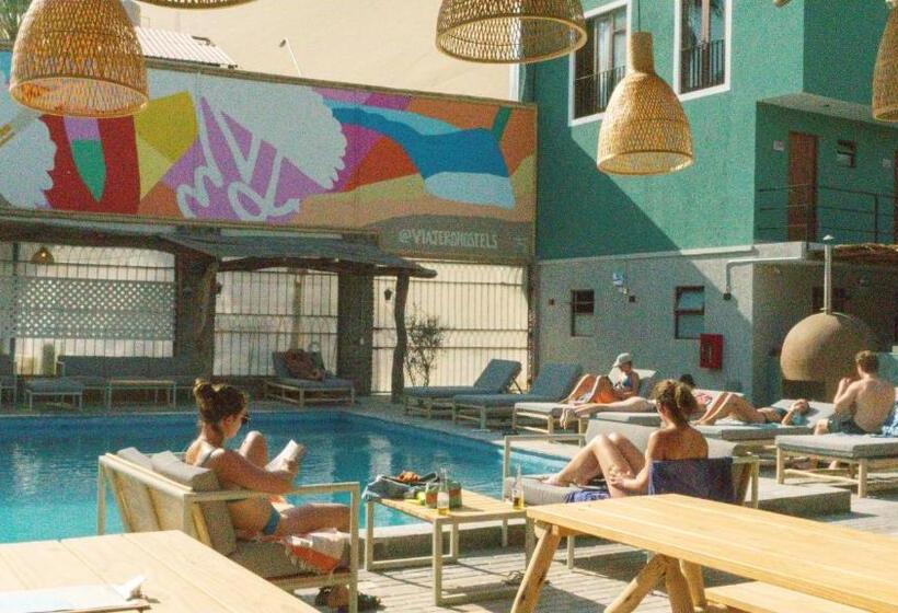 پانسیون Viajero Huacachina Hostel