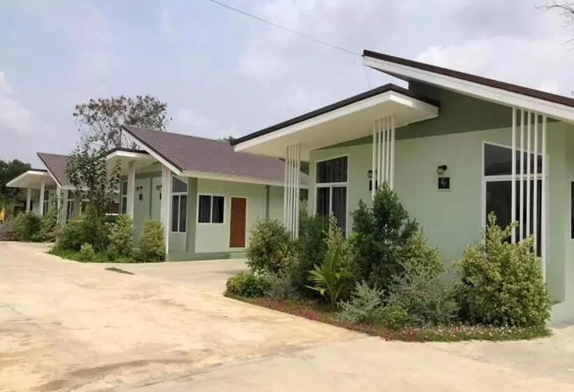 Lomakeskus ออมทรัพย์ รีสอร์ต