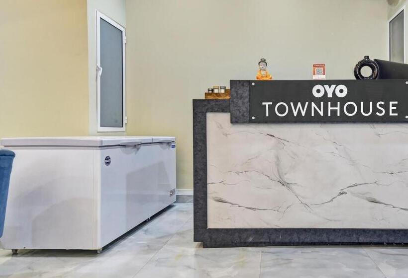 Townhouse 1268 Hotel Priyaj