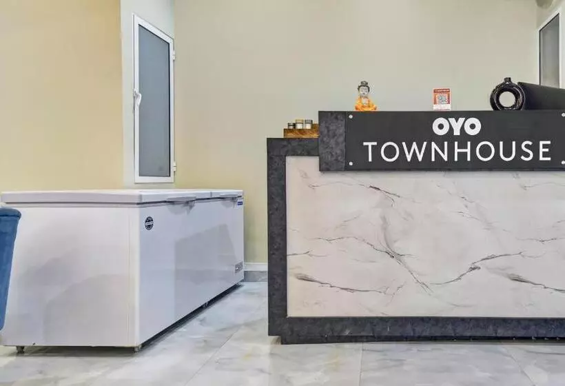 Townhouse 1268 Hotel Priyaj