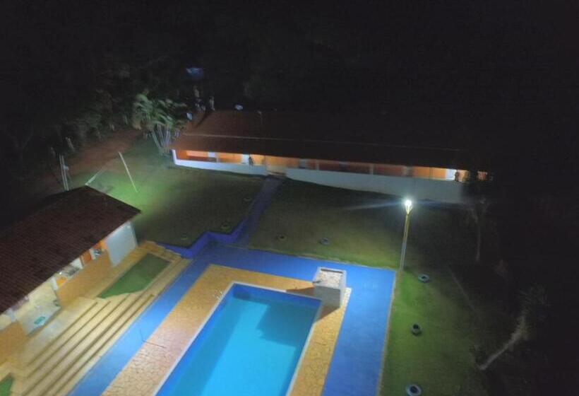 Общежитие Pousada Dona Nina