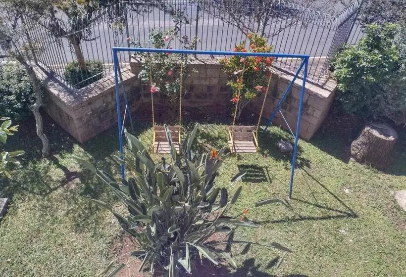 Hostel Residencial Botânico