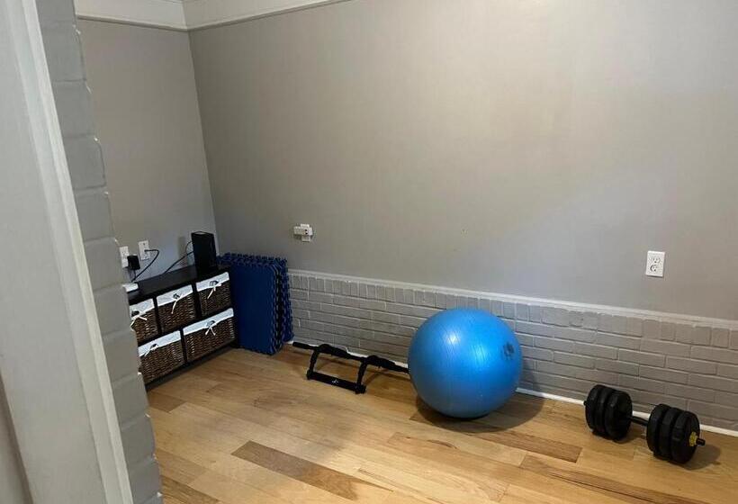 تختخواب و صبحانه Columbus Property