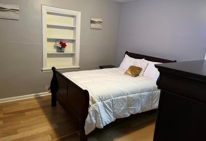 تختخواب و صبحانه Columbus Property