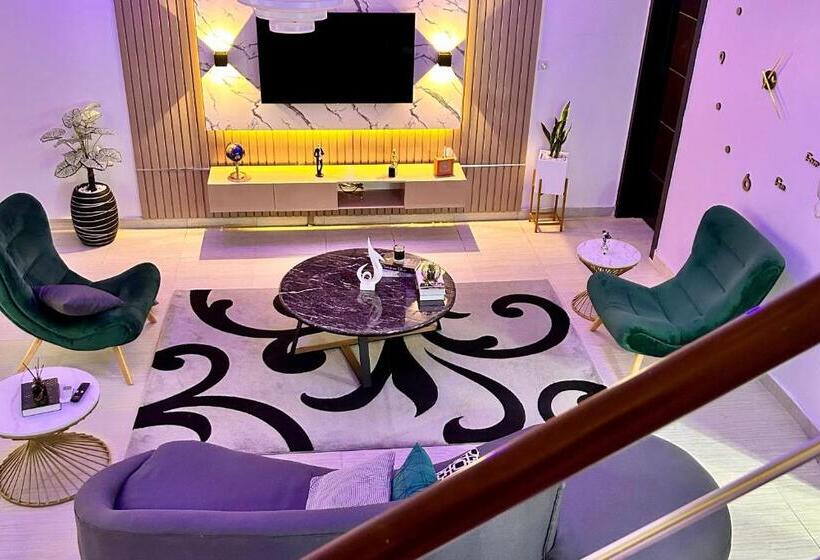 هتل One Bedroom Shortlet Apartment Lekki, Lagos