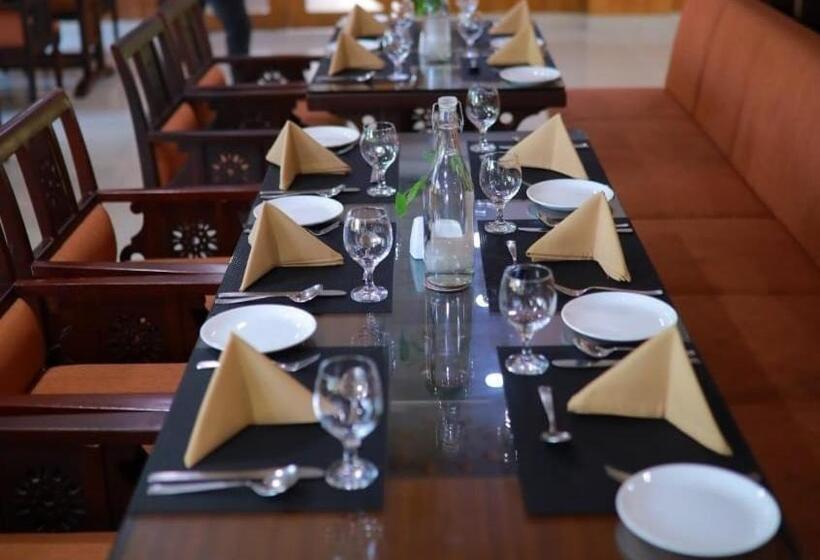 בית מלון כפרי Haveli Backwater Resort