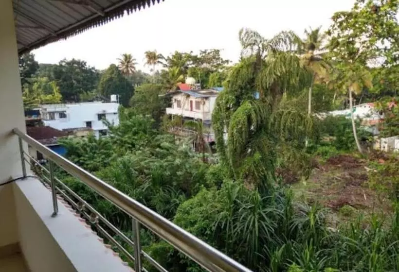 Hotelli Haveli Backwater Resort