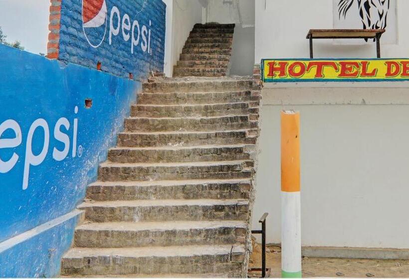 酒店 Oyo Desi Chulha Restaurant