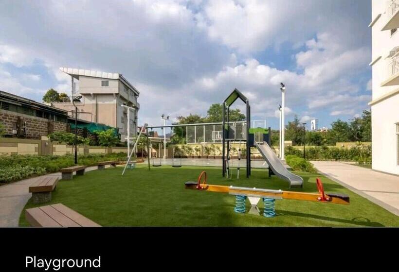 Lovely Studio Unit In Celandine