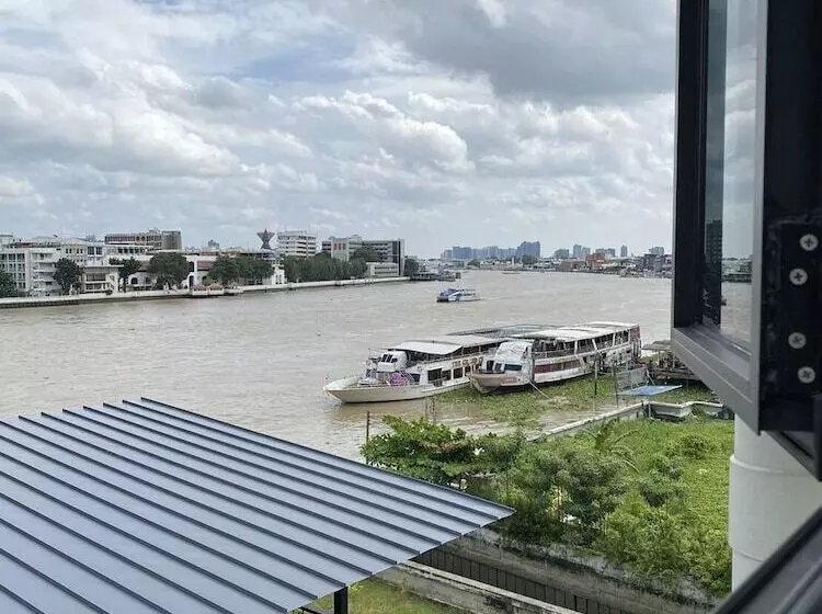 Norn Riverside Bangkok Hotel   นอนริมน้ำ