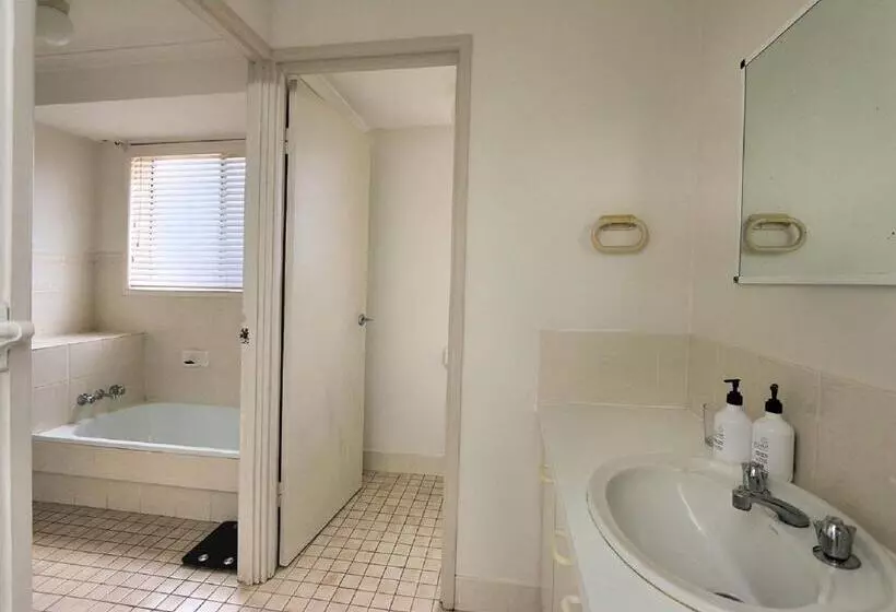 Majatalo 22 Durdins Road Bargara