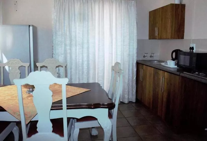 ペンション Accommodation At Potch Guesthouse