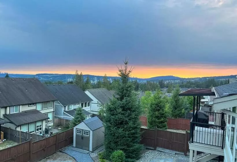 Majatalo Derbyshire House