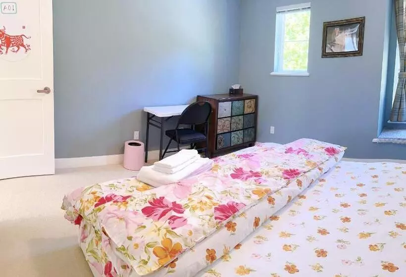 Majatalo Derbyshire House