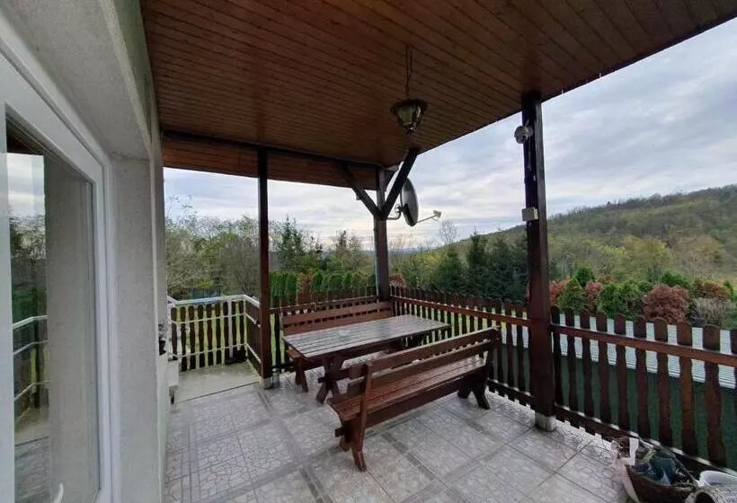 Majatalo Egervári Béres Vendégház  Középső Apartman