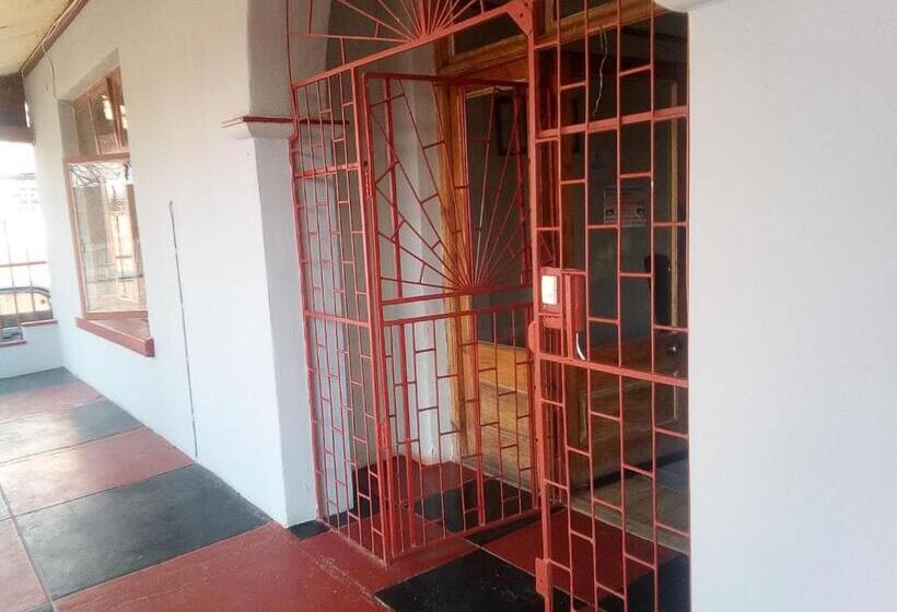 פנסיון Good Time Yafe Guest House