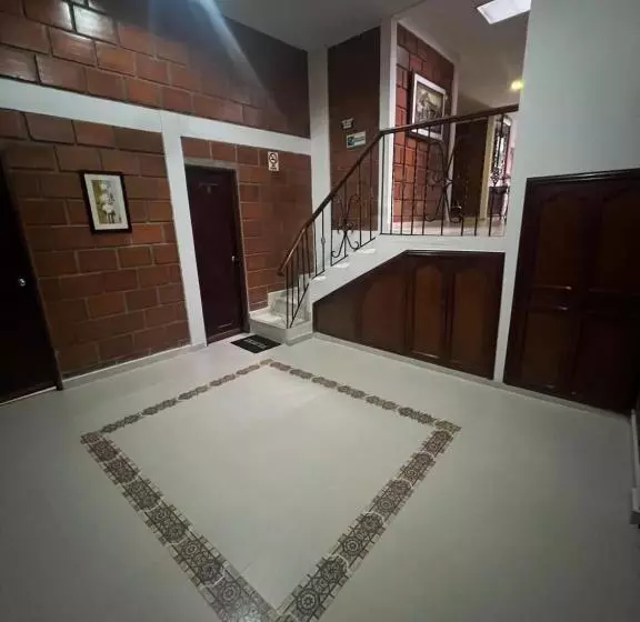ペンション Hostal Panorama