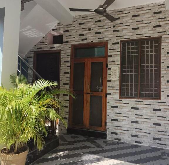 Pension (Hôtel basse catégorie) Liya Guest House