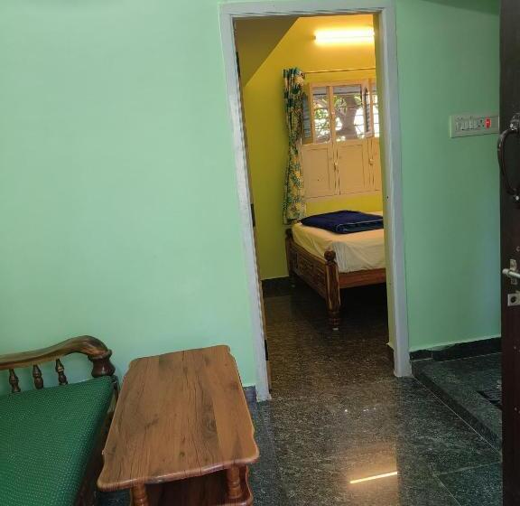 Pension (Hôtel basse catégorie) Liya Guest House