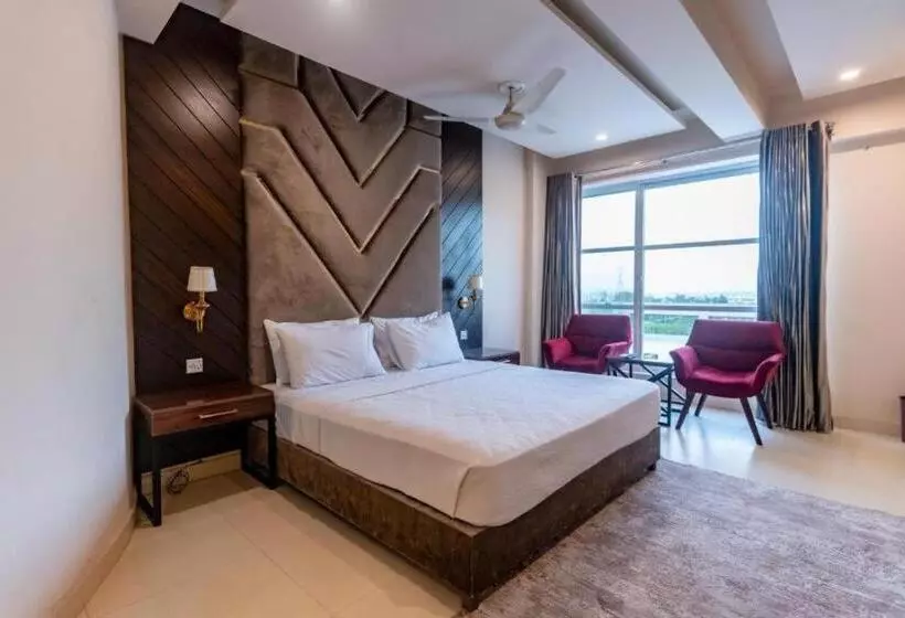 پانسیون Shelton Boulevard Hotel Lahore