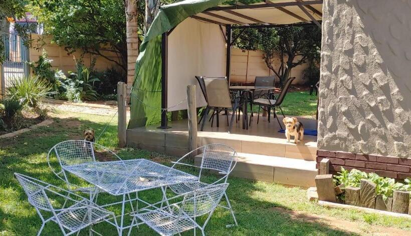 Bed & Breakfast 64 On Windsor