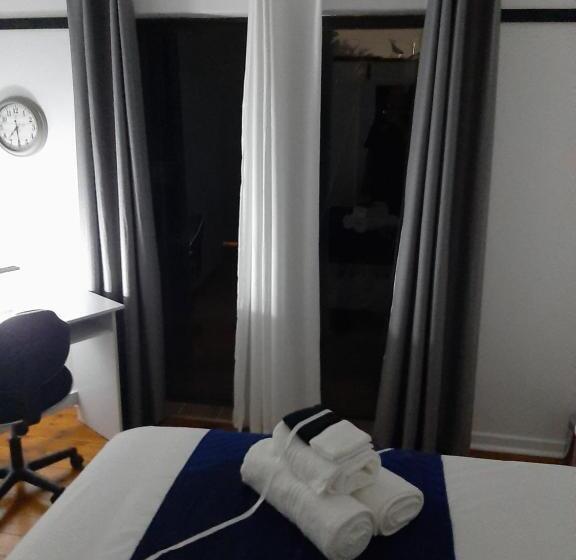 Bed & Breakfast 64 On Windsor