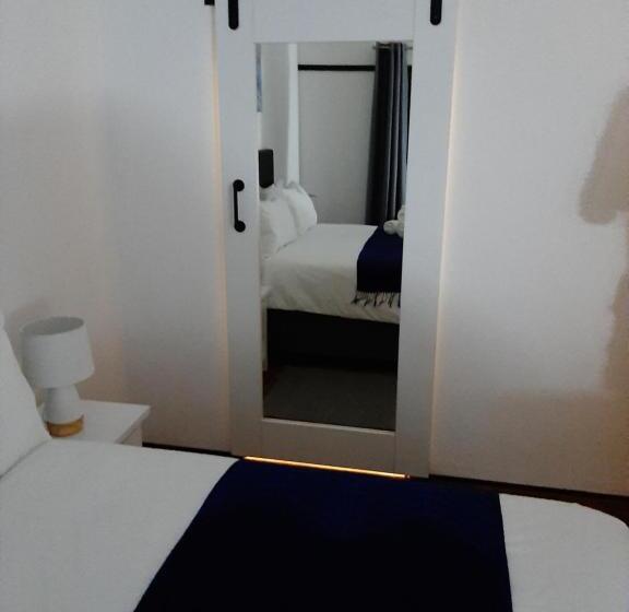 Bed & Breakfast 64 On Windsor